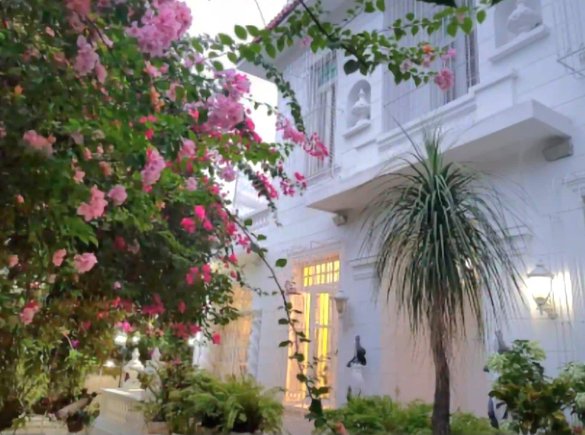 Casa Nostra villa terrace and outdoor entertaining space, private villa Vedado